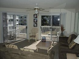 Family Friendly Condo 1504m With Resort Golf Course Onsite by Redawnin