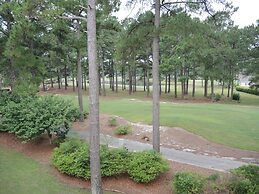 3008m 1 Bedroom Condo by Redawning