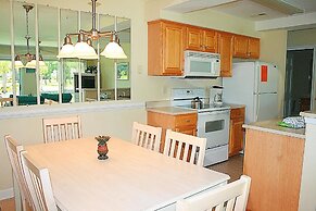 2402m 1 Bedroom Condo by Redawning