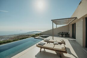 Santorini Sky, Luxury Resort