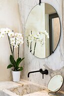 Santorini Sky, Luxury Resort