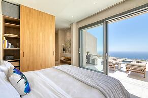 Santorini Sky, Luxury Resort