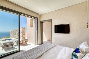 Santorini Sky, Luxury Resort