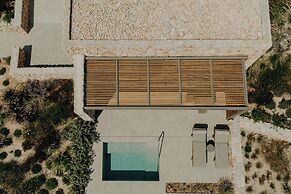 Santorini Sky, Luxury Resort