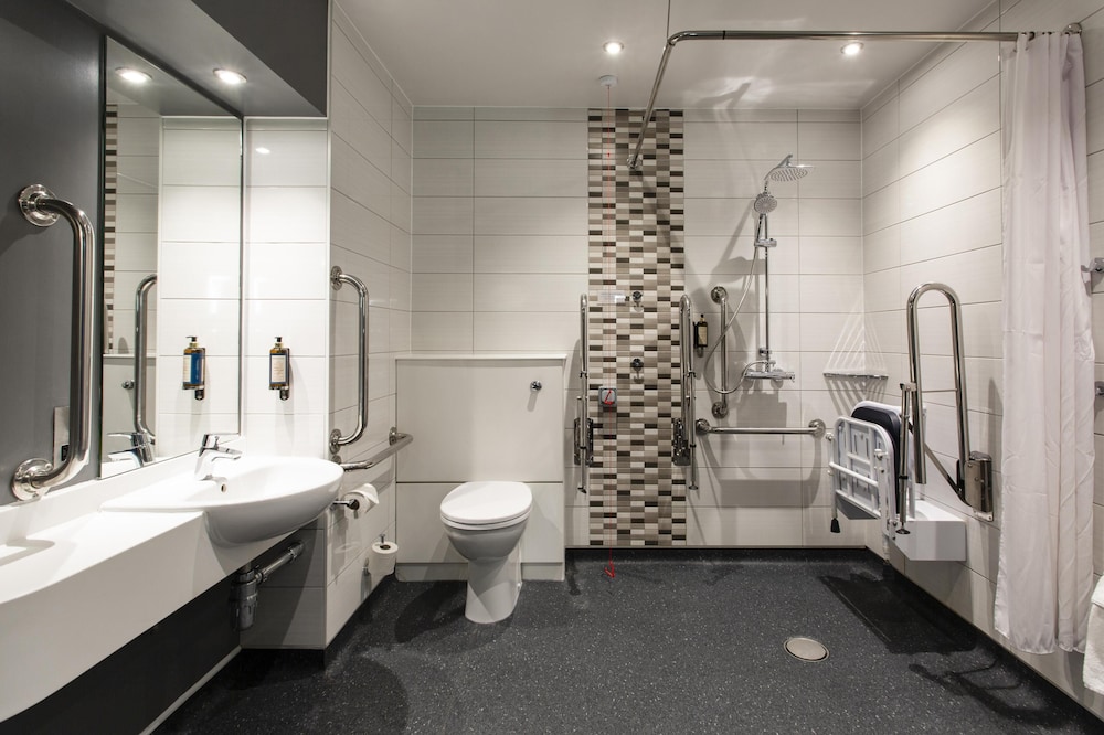 Premier Inn Bournemouth West Cliff