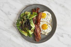 The Memphian, a Tribute Portfolio Hotel