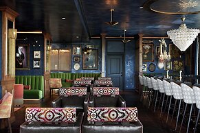 The Memphian, a Tribute Portfolio Hotel