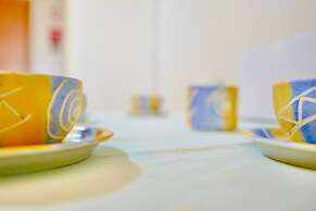 3-bed Apartment in Town Centre With Beach Access!