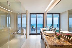 Wyndham Grand Plaza Royale Shuangyue Bay