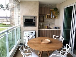 Riviera Beach Place Golf Residence