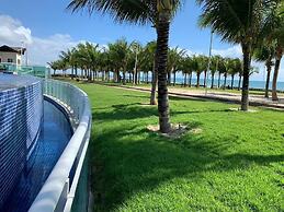 Riviera Beach Place Golf Residence