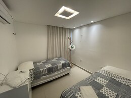 Riviera Beach Place Golf Residence