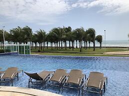 Riviera Beach Place Golf Residence