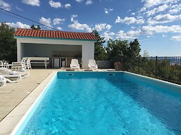 Holiday Home-big Swimming Pool-amazing Views