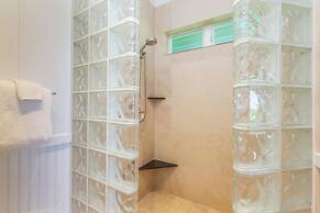 Camp Alealea 1 3 Bedroom Home by RedAwning