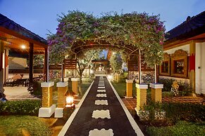 Bali Taman Lovina Resort & Spa Suites