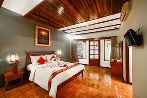 Bali Taman Lovina Resort & Spa Suites