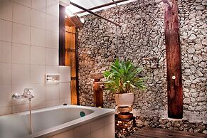 Bali Taman Lovina Resort & Spa Suites