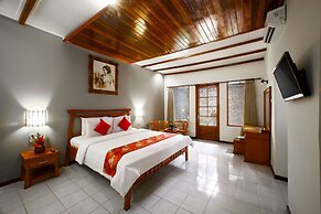 Bali Taman Lovina Resort & Spa Suites
