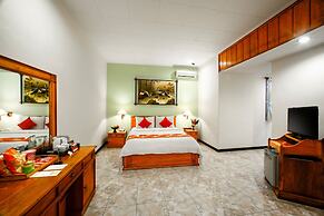 Bali Taman Lovina Resort & Spa Suites
