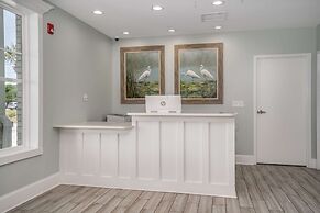 Lighthouse Suites - Best Western Signature Collection