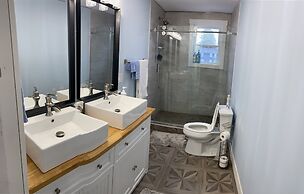 1st Class Rentals The Thurman Munson House