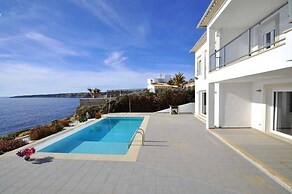 Excellent Seafront Villa in Cala Pi