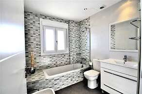 Excellent Seafront Villa in Cala Pi