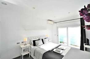 Excellent Seafront Villa in Cala Pi