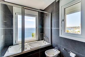 Excellent Seafront Villa in Cala Pi