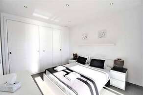 Excellent Seafront Villa in Cala Pi