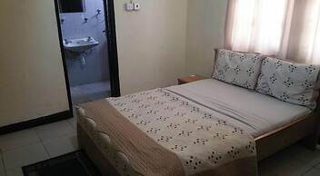 Room-single Room - Ground Floor in Accra