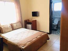 Room-single Room - Ground Floor in Accra