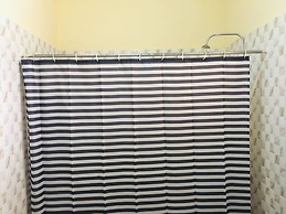 Room-single Room - Ground Floor in Accra