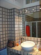 Apartment With Great Sea View and Community Swimming Pool and Private 