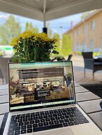 Hotelli Jokipuisto