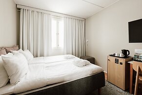 Hotelli Jokipuisto