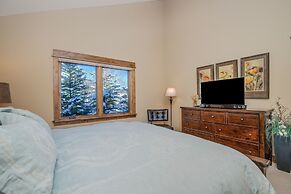 The Sanctuary Getaway - 192 3 Bedroom Home by RedAwning