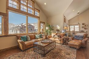 The Sanctuary Getaway - 192 3 Bedroom Home by RedAwning