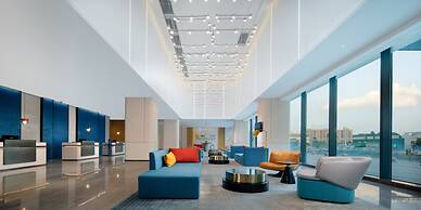 Holiday Inn Express Shenzhen Longhua by IHG