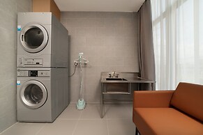 Holiday Inn Express Shenzhen Longhua by IHG