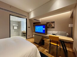 Holiday Inn Express Shenzhen Longhua by IHG