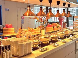 Holiday Inn Express Shenzhen Longhua by IHG