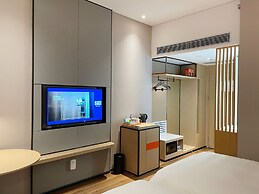 Holiday Inn Express Shenzhen Longhua by IHG