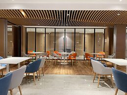 Holiday Inn Express Shenzhen Longhua by IHG