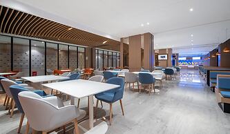 Holiday Inn Express Shenzhen Longhua by IHG