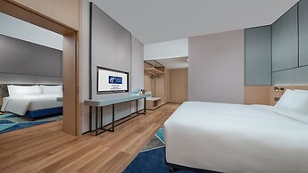 Holiday Inn Express Shenzhen Longhua by IHG