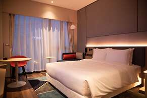 Holiday Inn Express Shenzhen Longhua by IHG