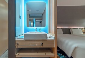 Holiday Inn Express Shenzhen Longhua by IHG