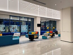 Holiday Inn Express Shenzhen Longhua by IHG